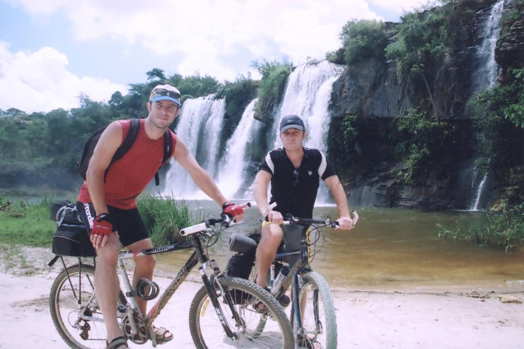 Cataguas Brasil Pousada Каранкас Екстериор снимка